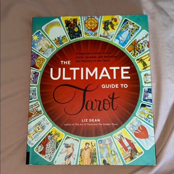 THE ULTIMATE TAROT BOOK🔮🌙 *BRAND NEW* - Picture 3 of 4